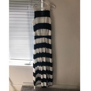 Mossimo black and white striped maxi